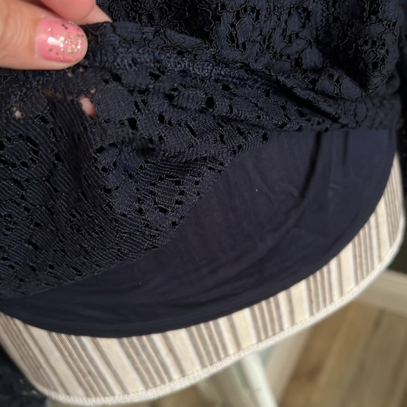 1 hour sale. Banana Republic, navy blue lace overlay top with lining, small - Picture 6 of 8